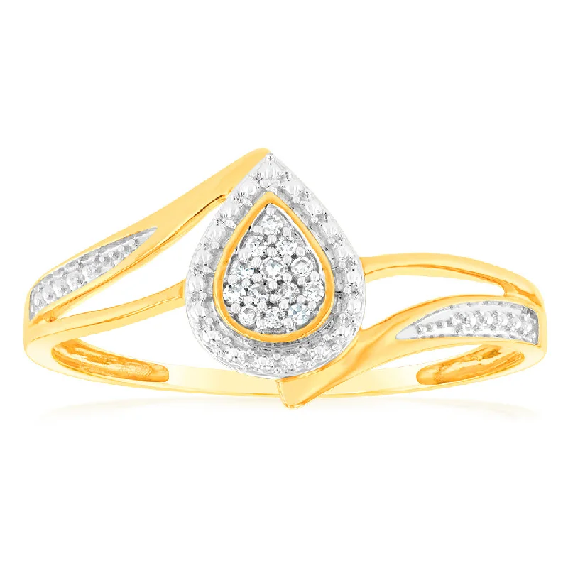 Solitaire engagement ring for women-9ct Charming Yellow Gold 13 Diamonds Ring