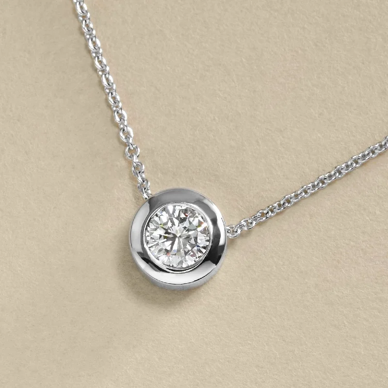 Diamond chain necklace for women-Classic Diamond Bezel Pendant In White Gold