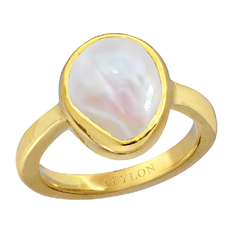 Fashionable ring for women-Ceylon Gems Precious Pearl Moti 8.3cts or 9.25ratti stone Elegant Panchdhatu Ring